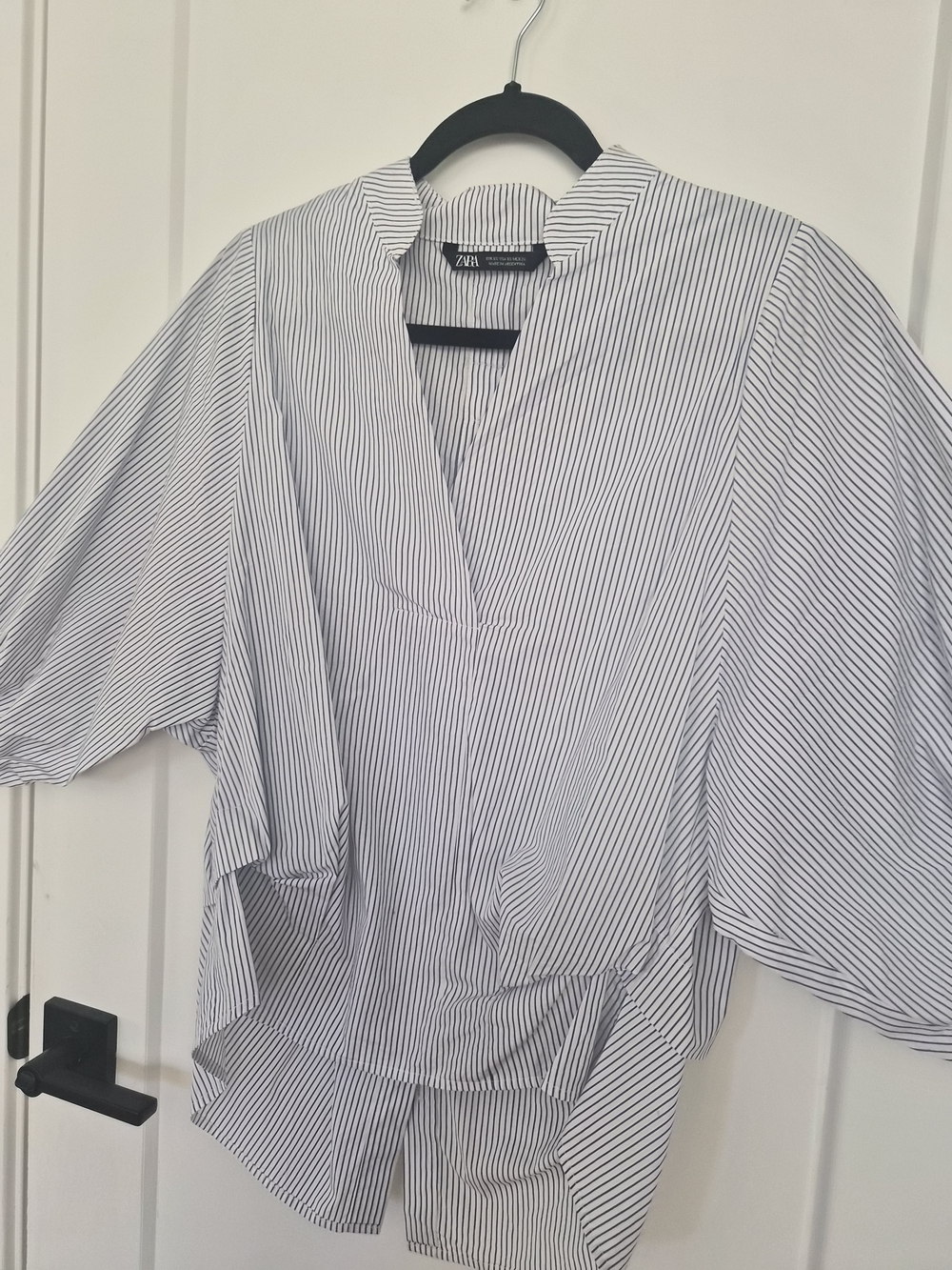 Zara White Blouse with Blue Pinstripes and V-Neck
